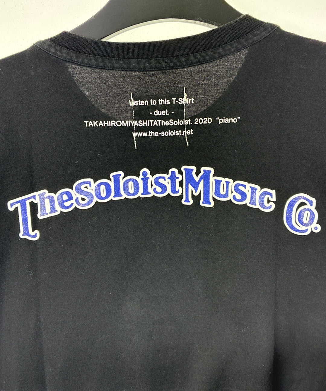TAKAHIROMIYASHITATheSoloist. เสื้อยืด/เสื้อท็อปส์