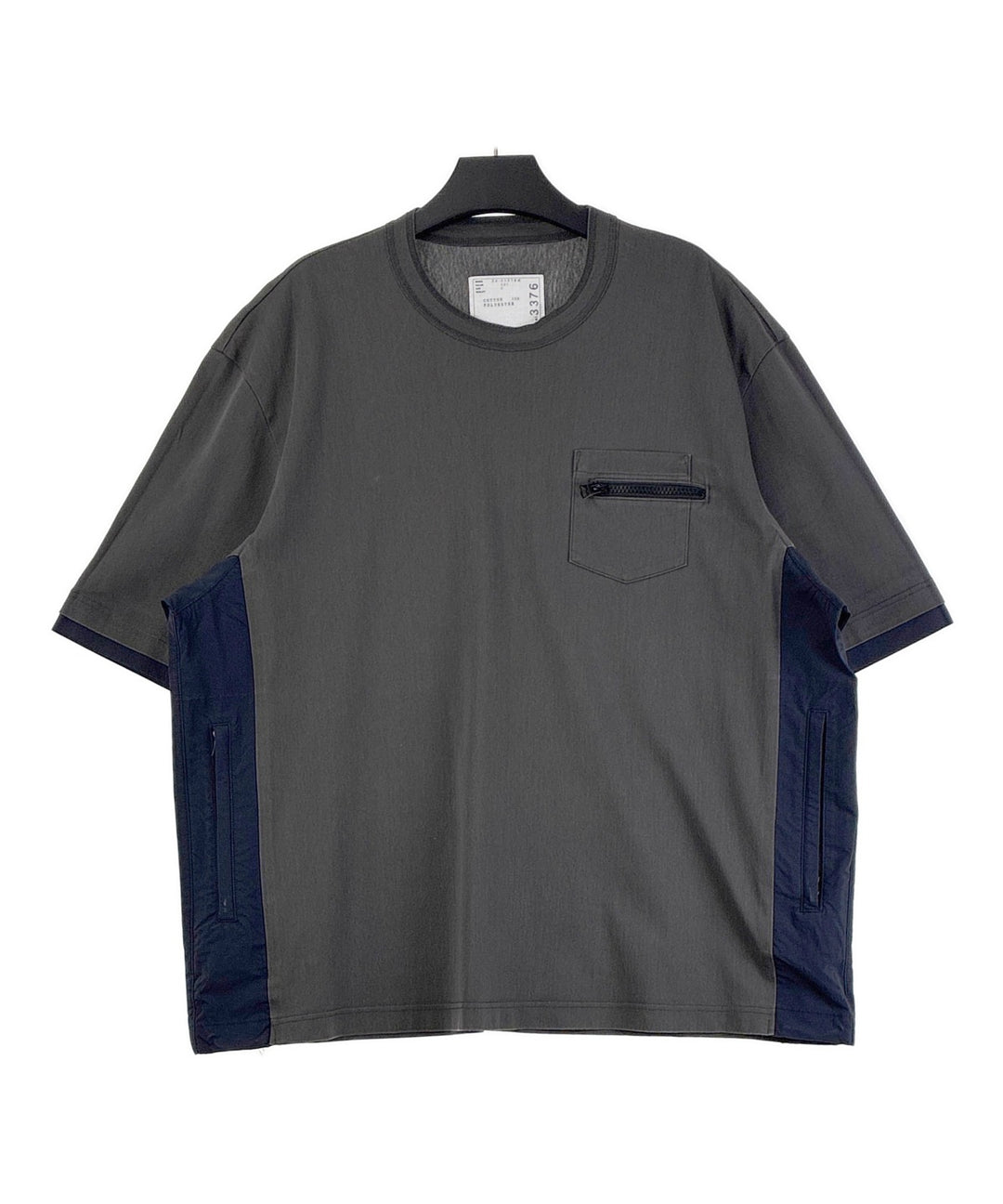 sacai เสื้อยืด/เสื้อท็อปส์