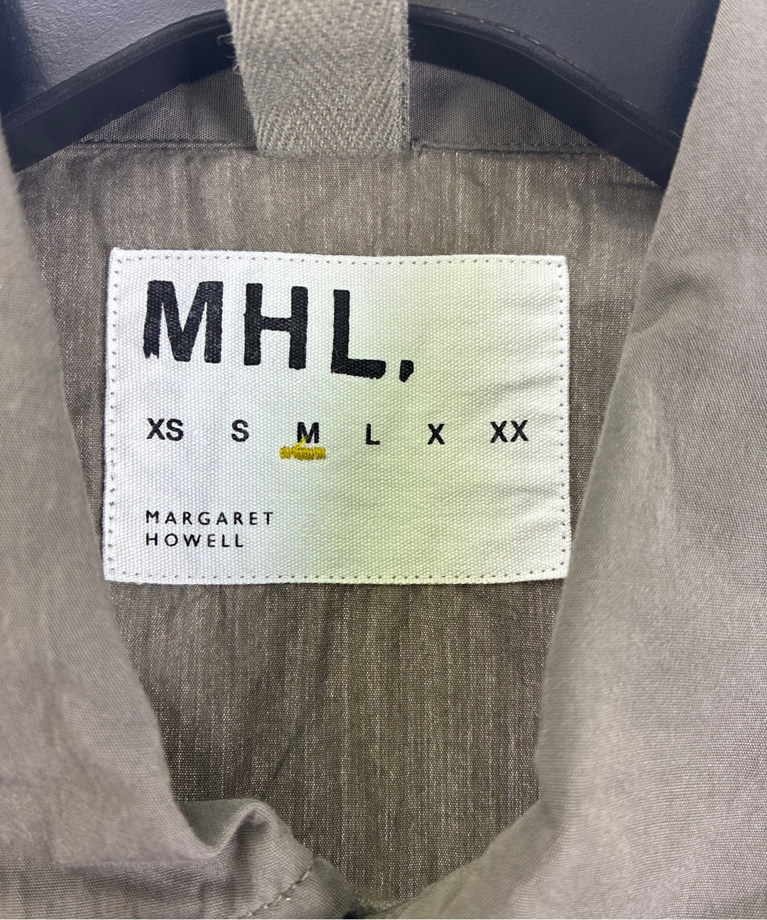 MHL. เสื้อลำลอง