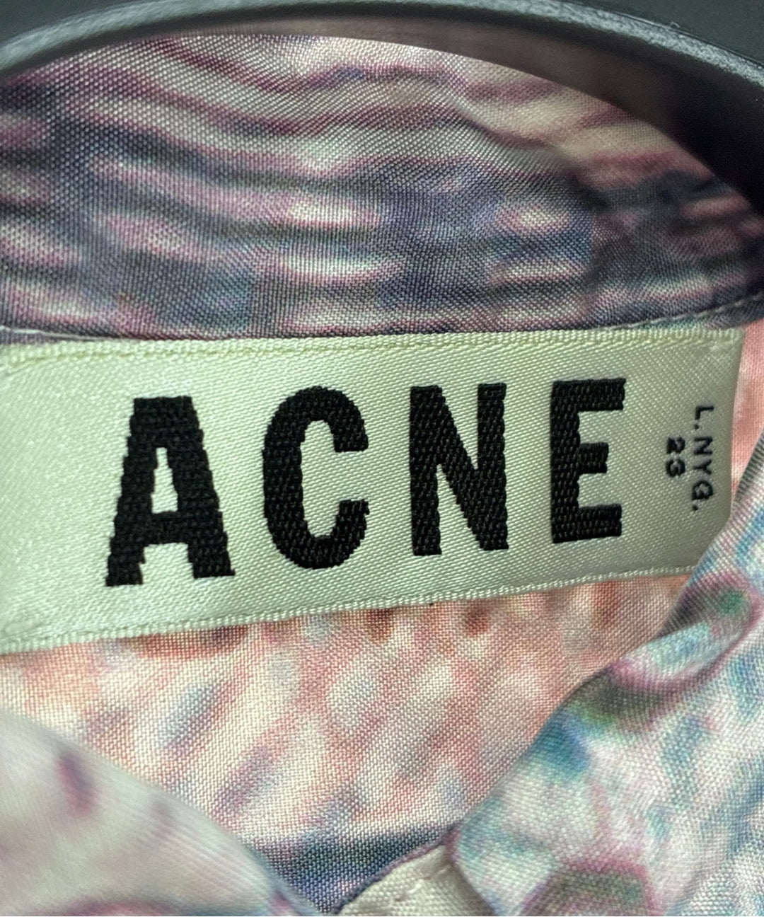 Acne เสื้อลำลอง