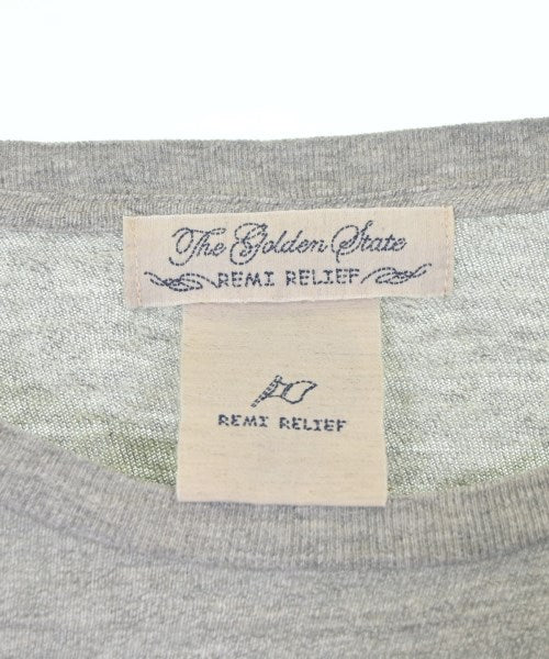 REMI RELIEF เสื้อยืด/เสื้อท็อปส์