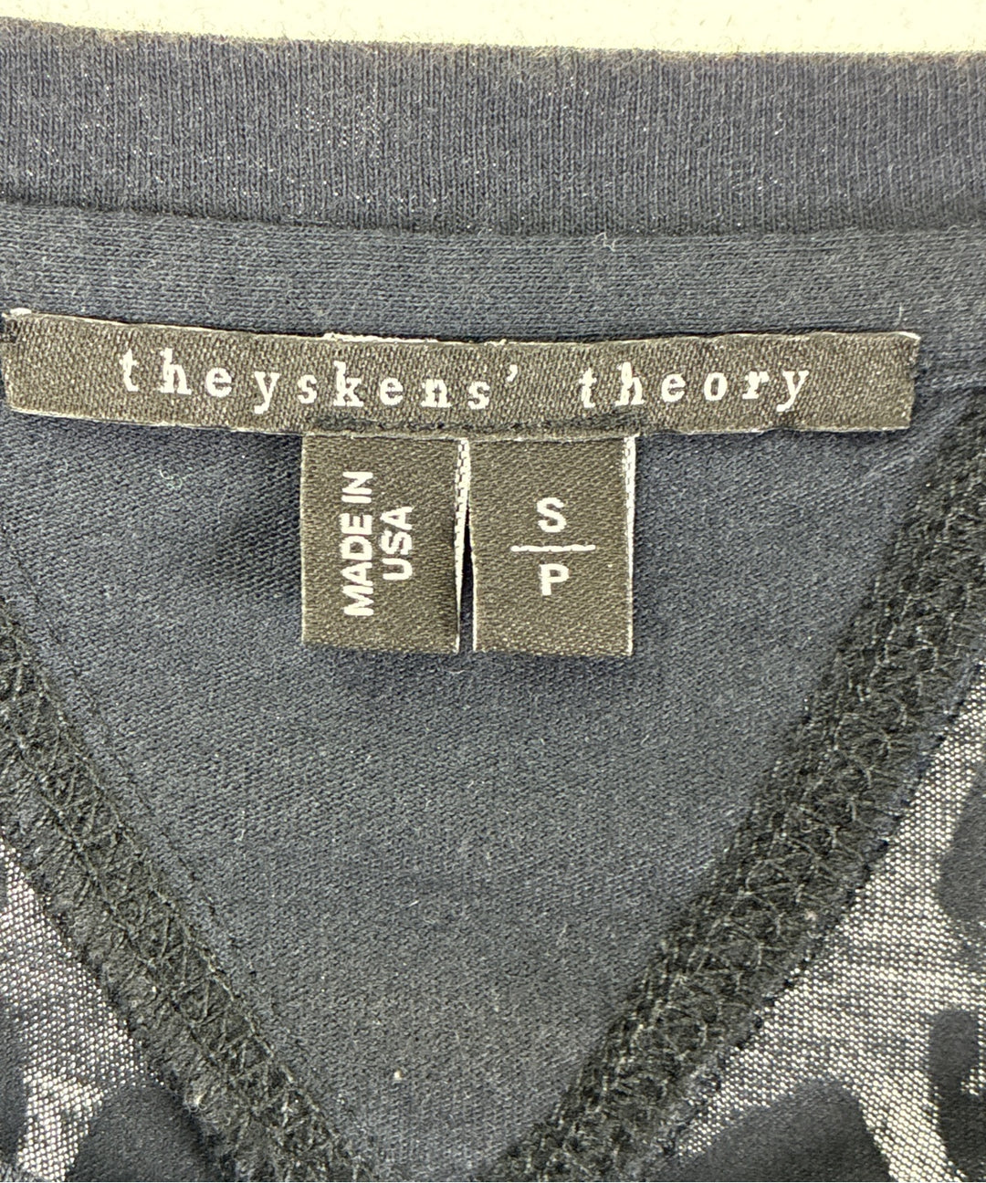theyskens'theory เสื้อกล้าม