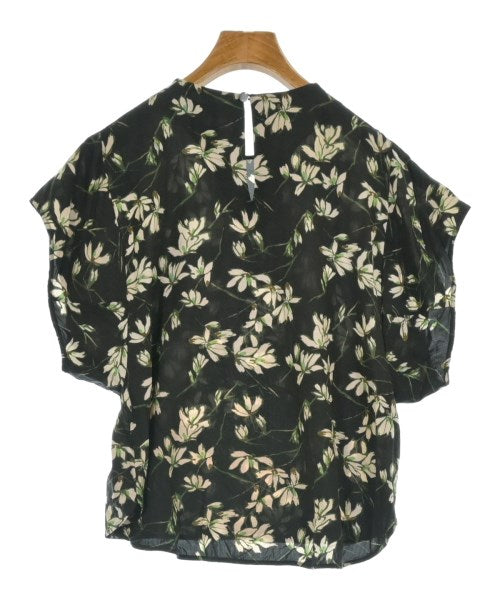 SACRA เสื้อลำลอง