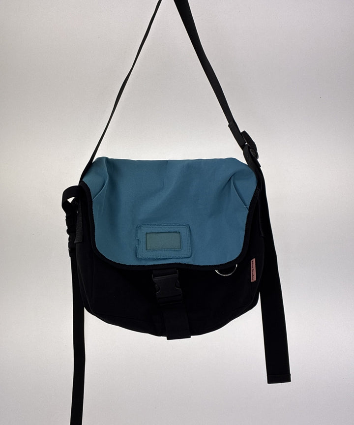 Acne Studios กระเป๋าสะพายข้าง