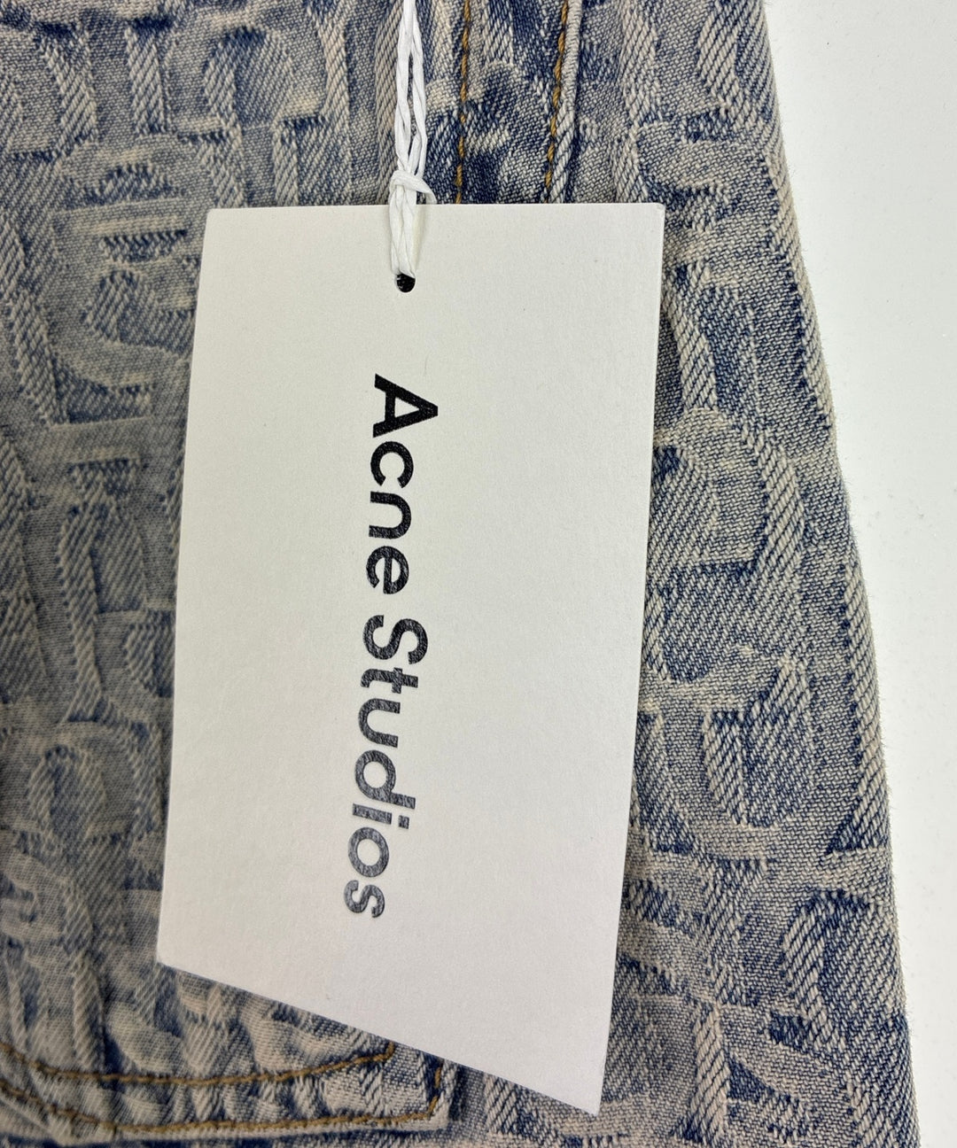 Acne Studios ยีนส์
