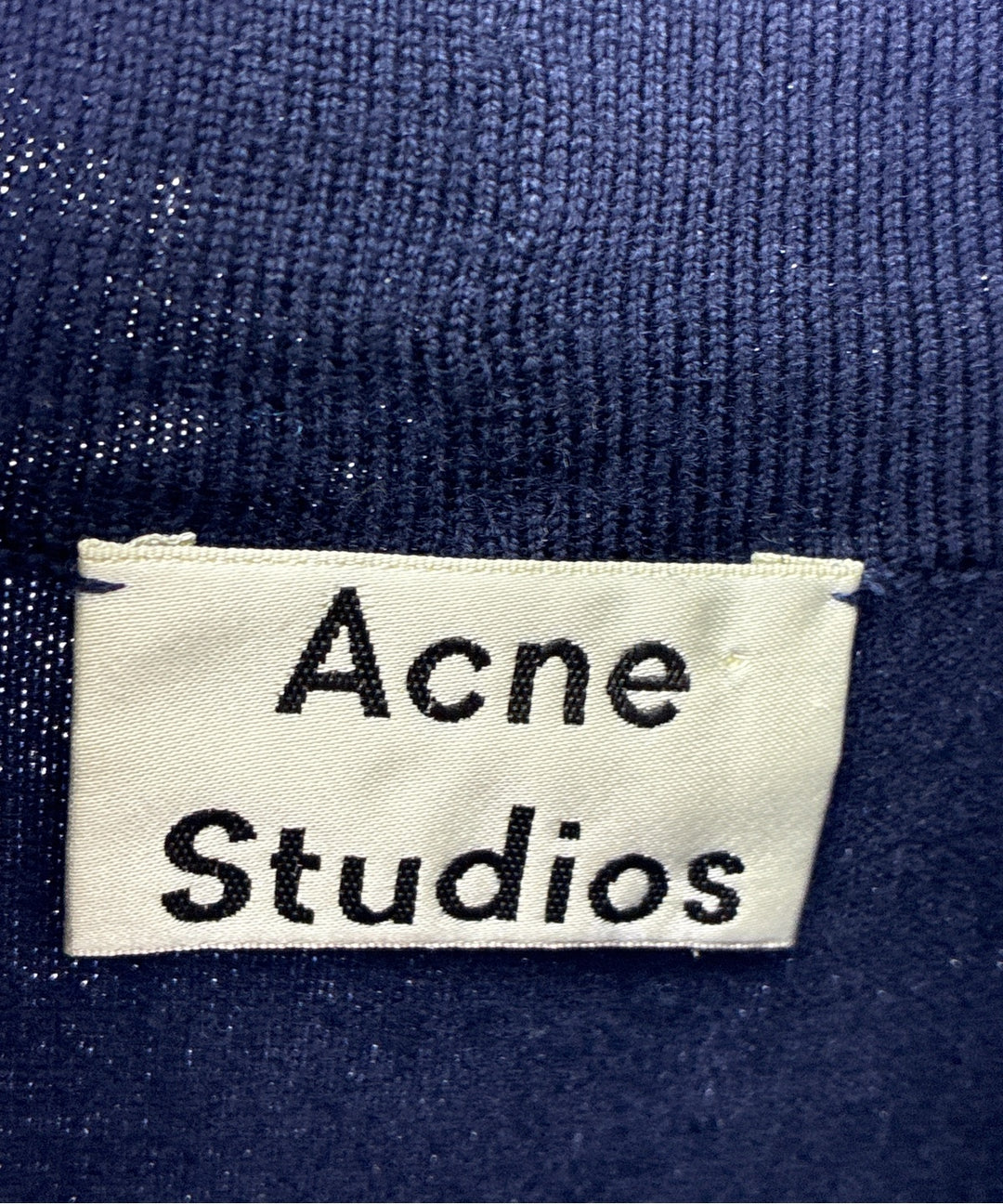 Acne Studios เสื้อกันหนาว