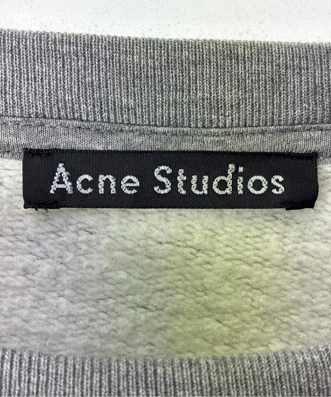 Acne Studios เสื้อสเวตเตอร์