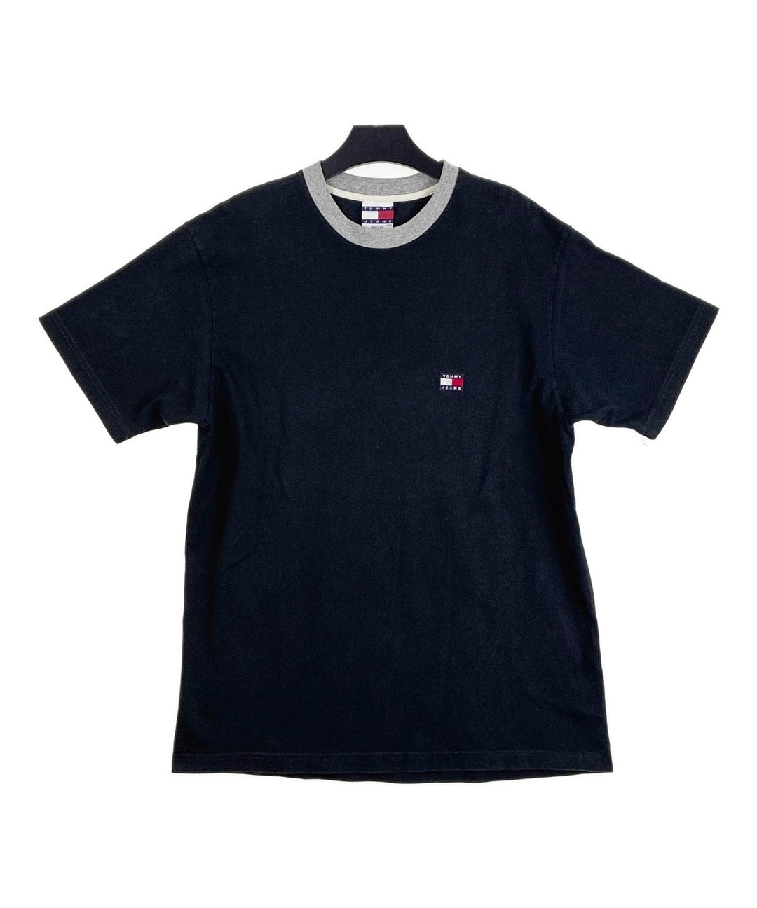 TOMMY JEANS เสื้อยืด/เสื้อท็อปส์