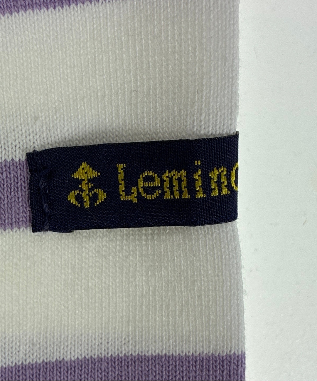 Le minor เสื้อยืด/เสื้อท็อปส์