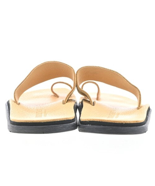 nonnative รองเท้าแตะ