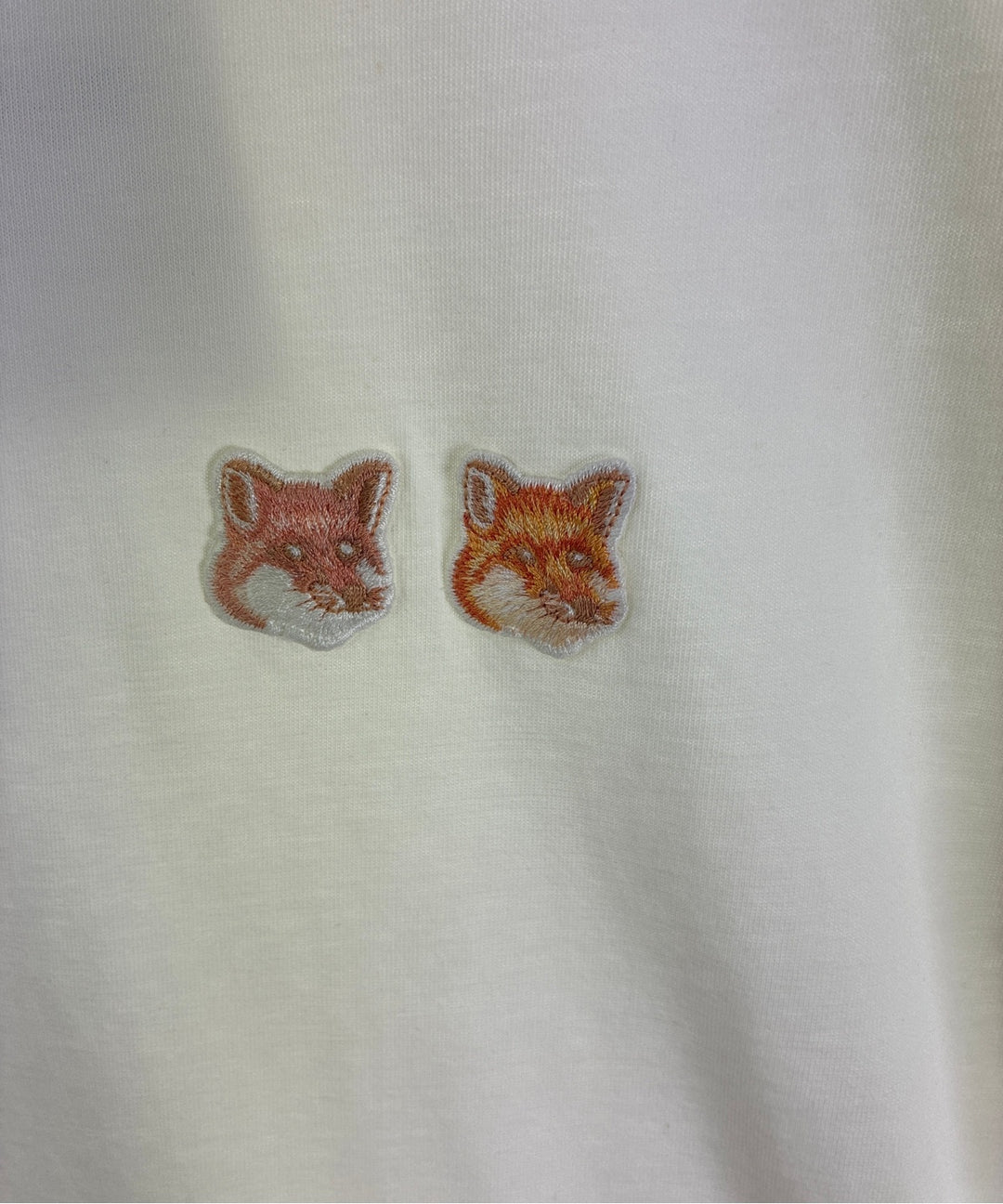 MAISON KITSUNE เสื้อยืด/เสื้อท็อปส์