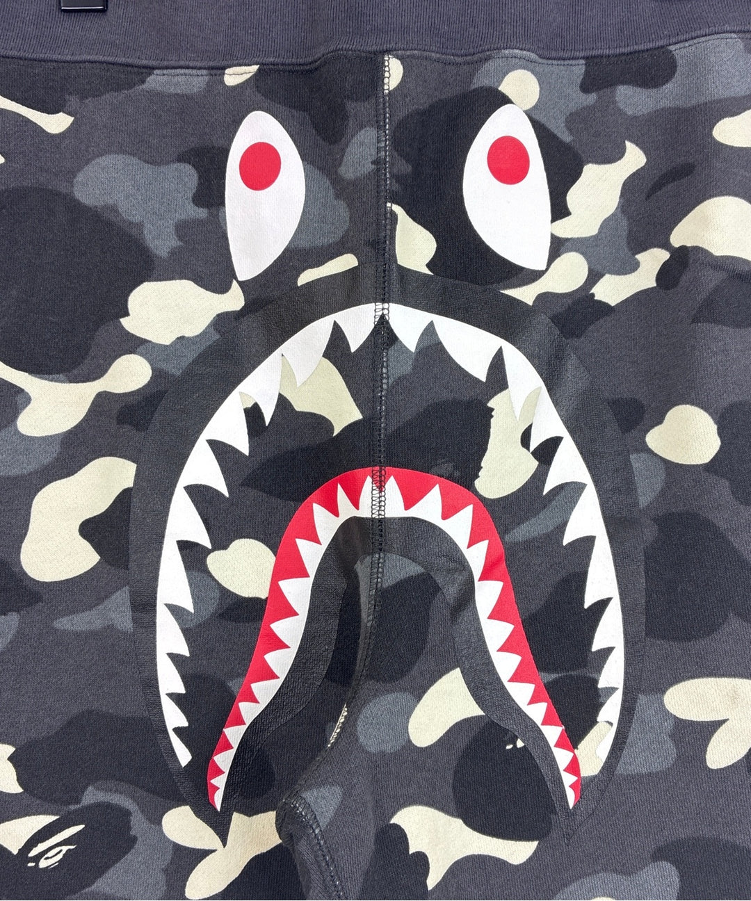 A BATHING APE กางเกงขาสั้น