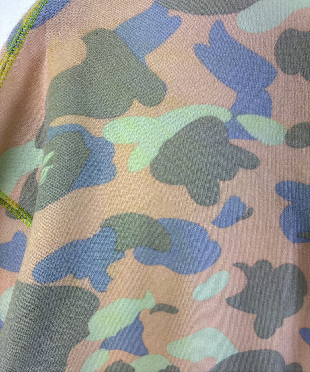 A BATHING APE เสื้อสเวตเตอร์