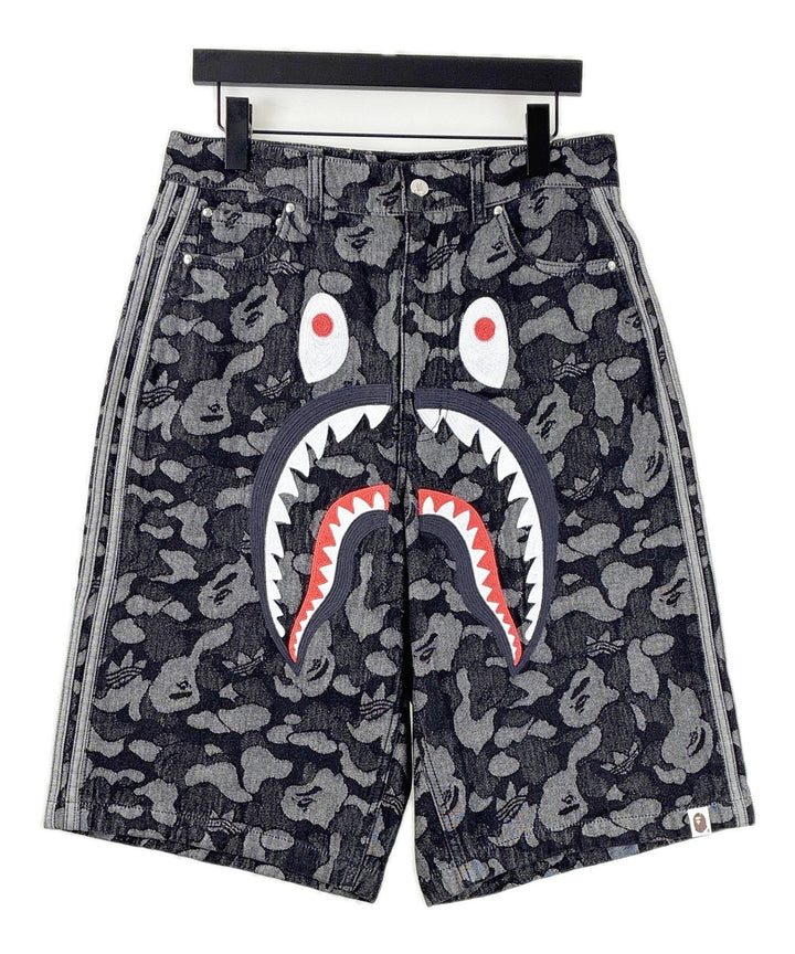 A BATHING APE กางเกงขาสั้น