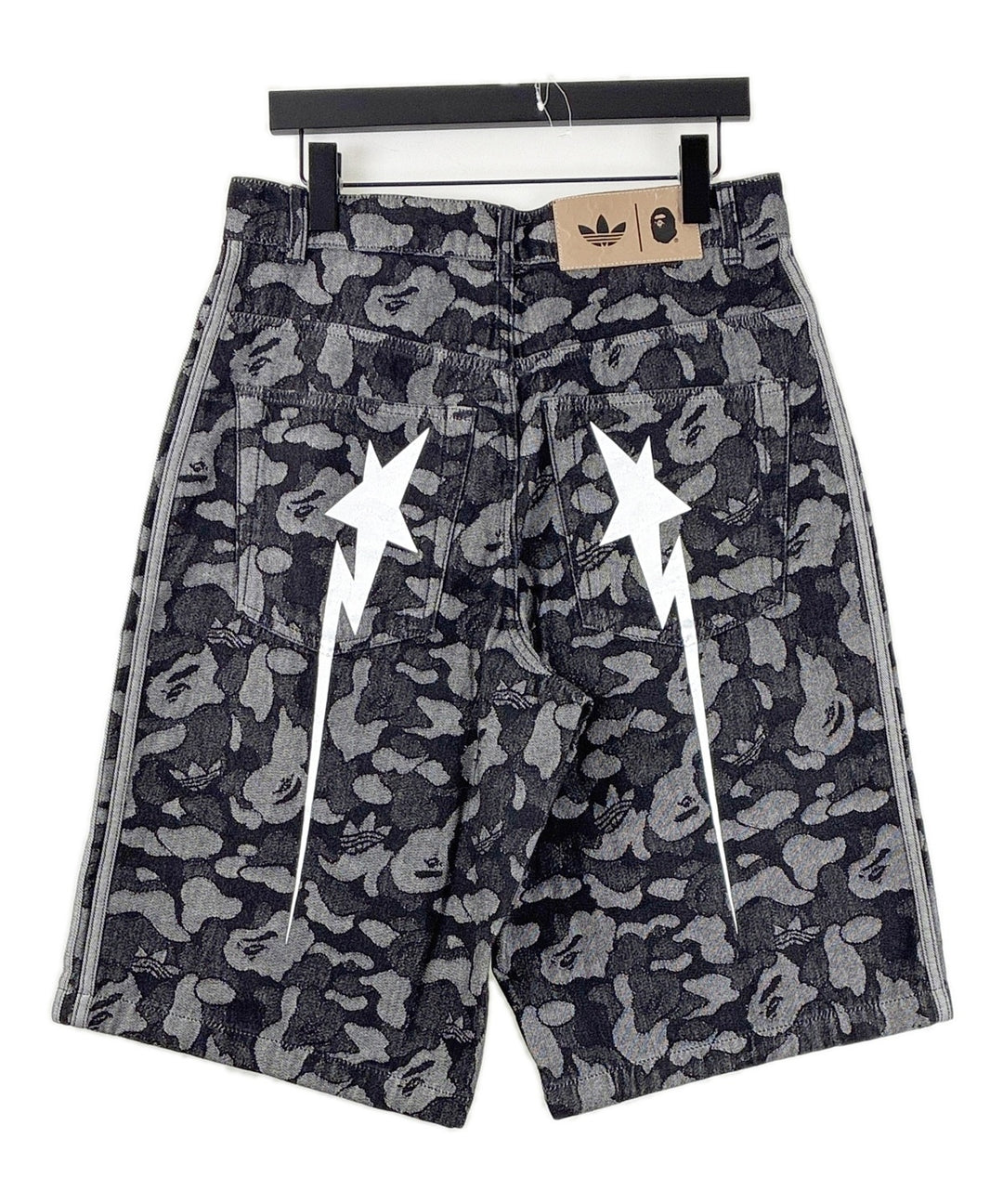 A BATHING APE กางเกงขาสั้น