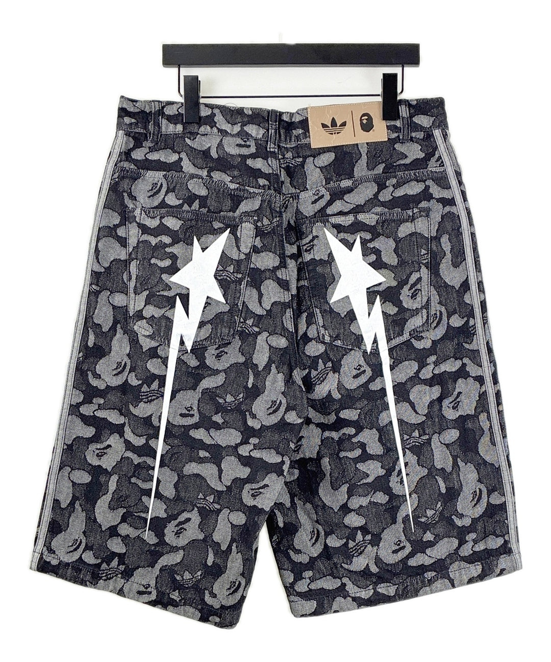 A BATHING APE กางเกงขาสั้น