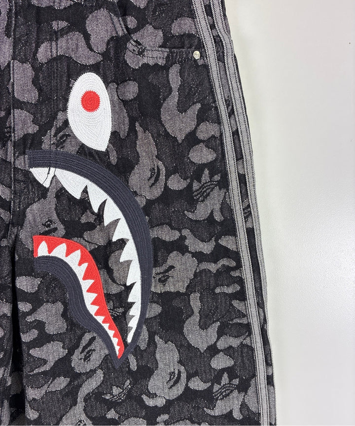 A BATHING APE กางเกงขาสั้น