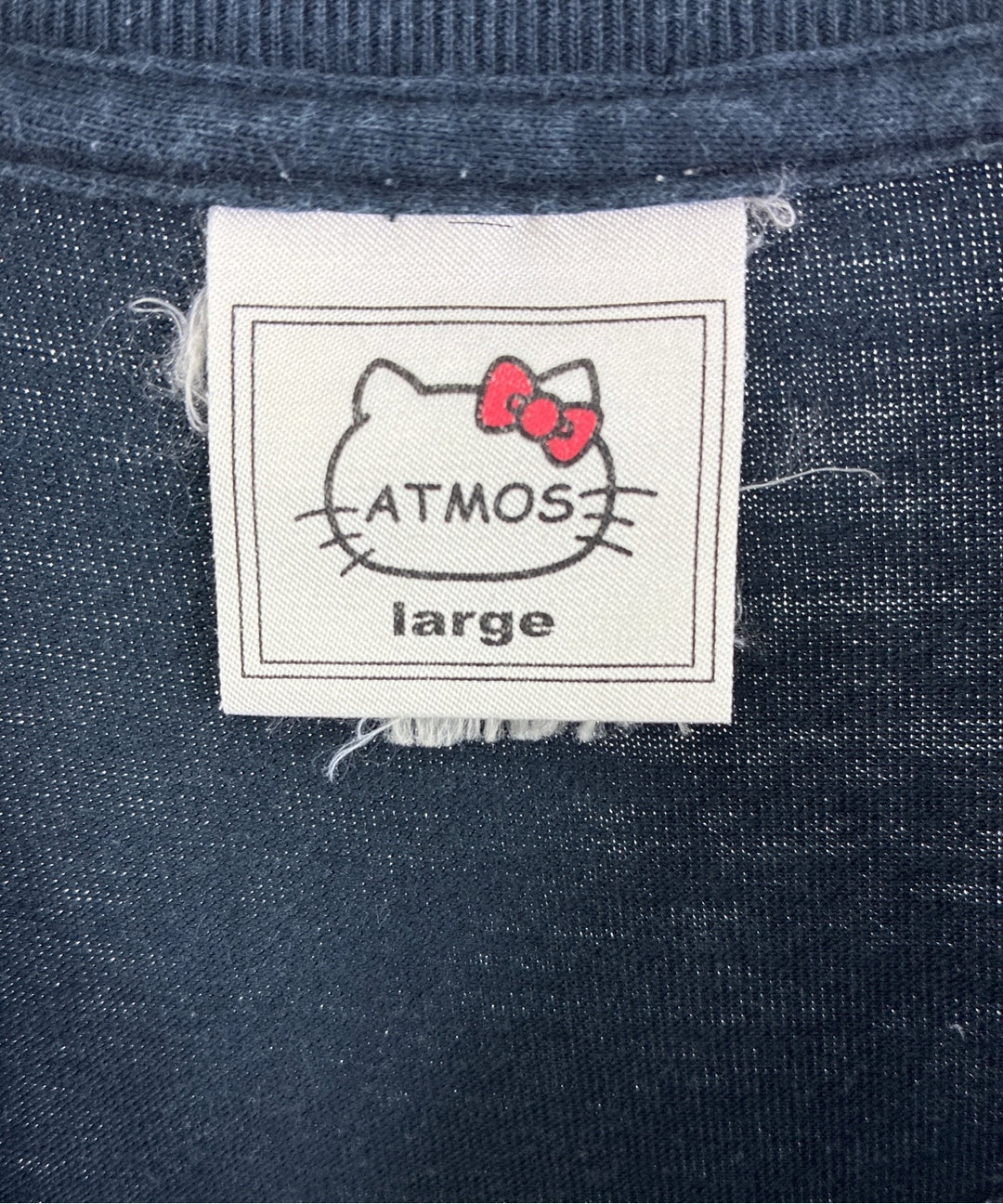 ATMOS เสื้อยืด/เสื้อท็อปส์