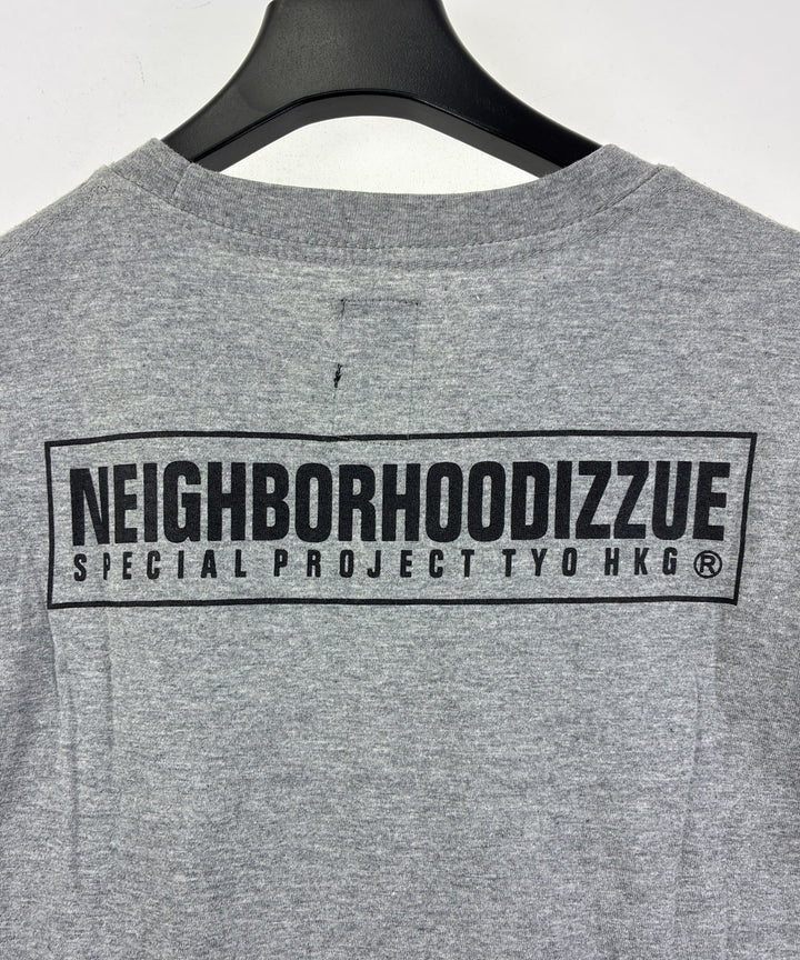 NEIGHBOR HOOD เสื้อยืด/เสื้อท็อปส์