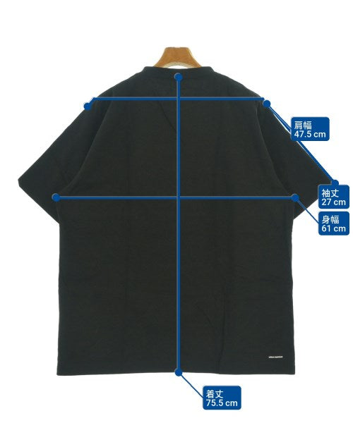 uniform experiment เสื้อยืด/เสื้อท็อปส์