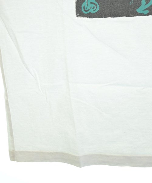 uniform experiment เสื้อยืด/เสื้อท็อปส์