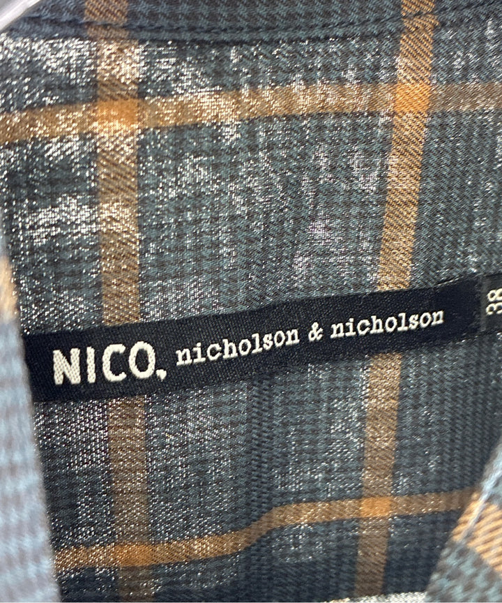 nicholson and nicholson เสื้อลำลอง