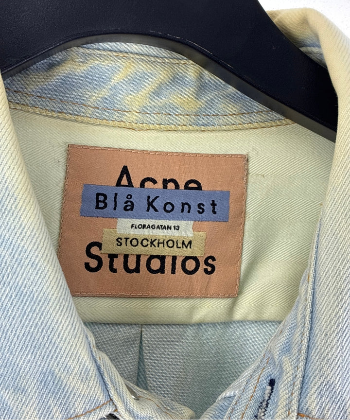 Bla Konst เสื้อลำลอง