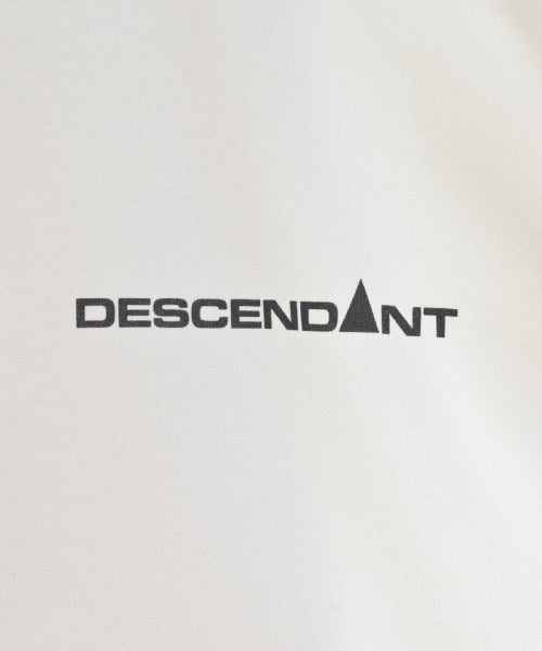 DESCENDANT เสื้อยืด/เสื้อท็อปส์