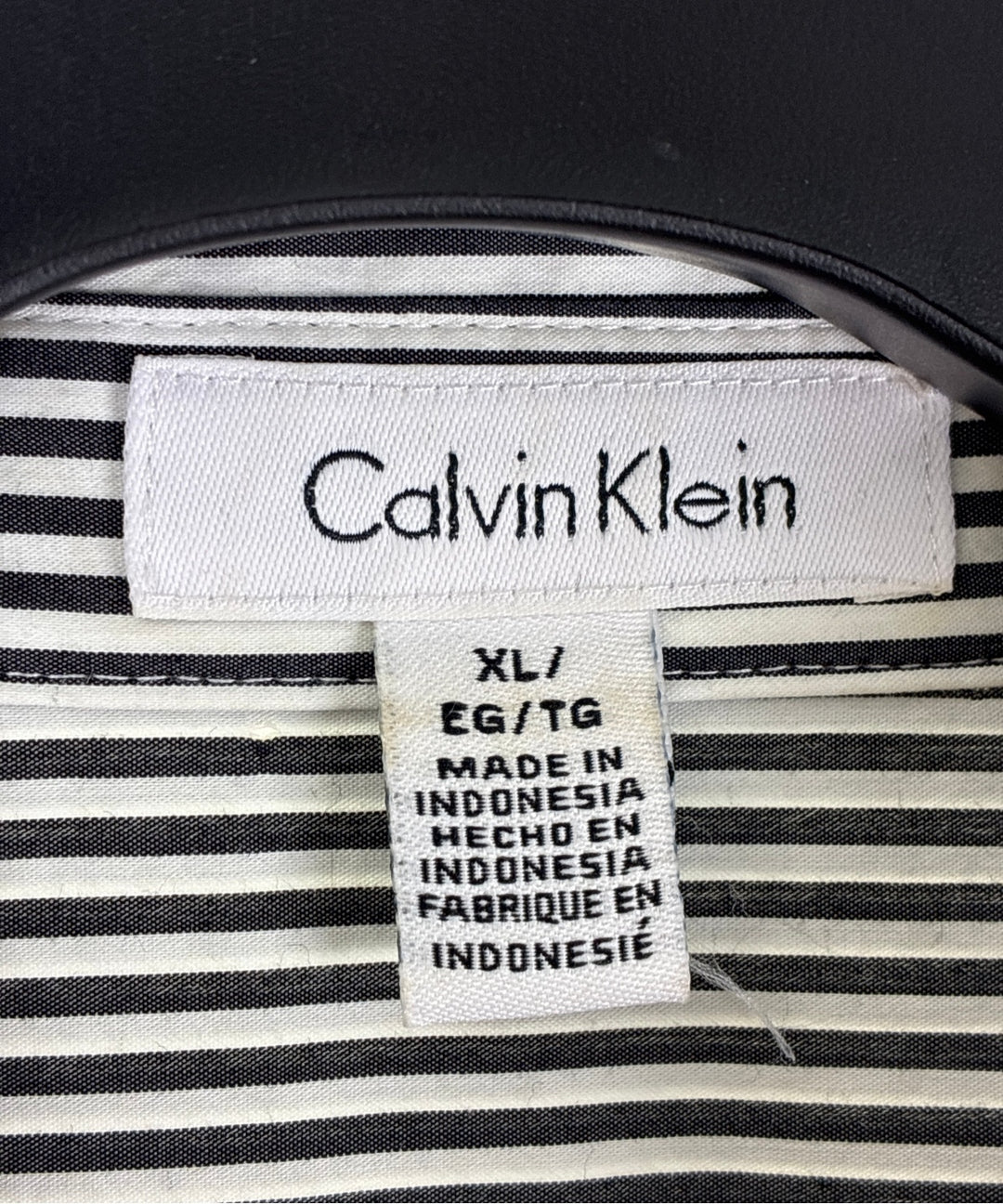 CALVIN KLEIN แจ็คเก็ตเบลาส์ อื่น