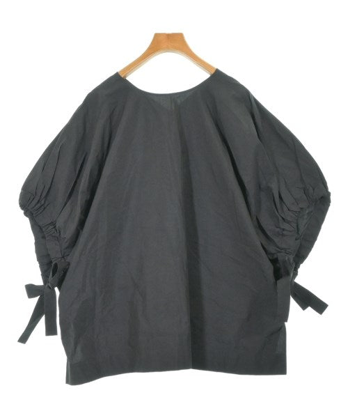 ESSEN.LAUTREAMONT เสื้อลำลอง