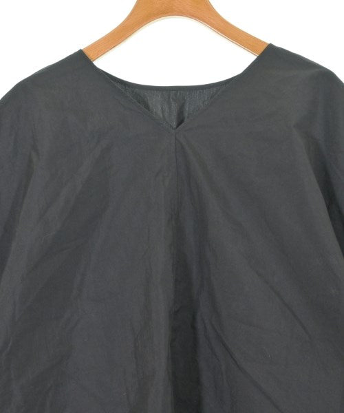 ESSEN.LAUTREAMONT เสื้อลำลอง