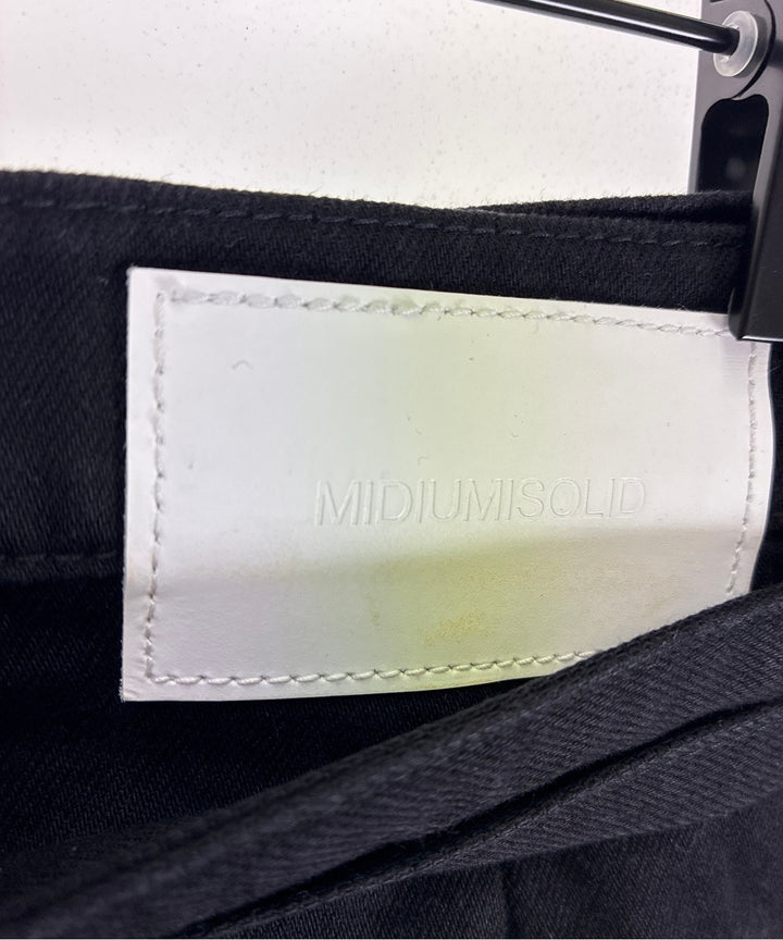 MIDIUMISOLID ยีนส์
