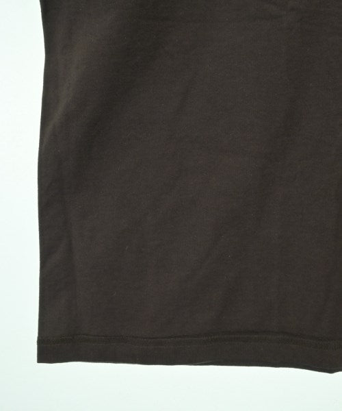 is-ness เสื้อยืด/เสื้อท็อปส์