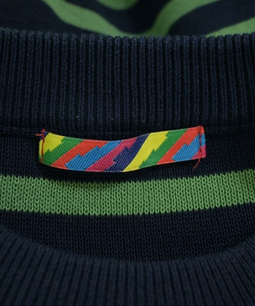 is-ness เสื้อยืด/เสื้อท็อปส์