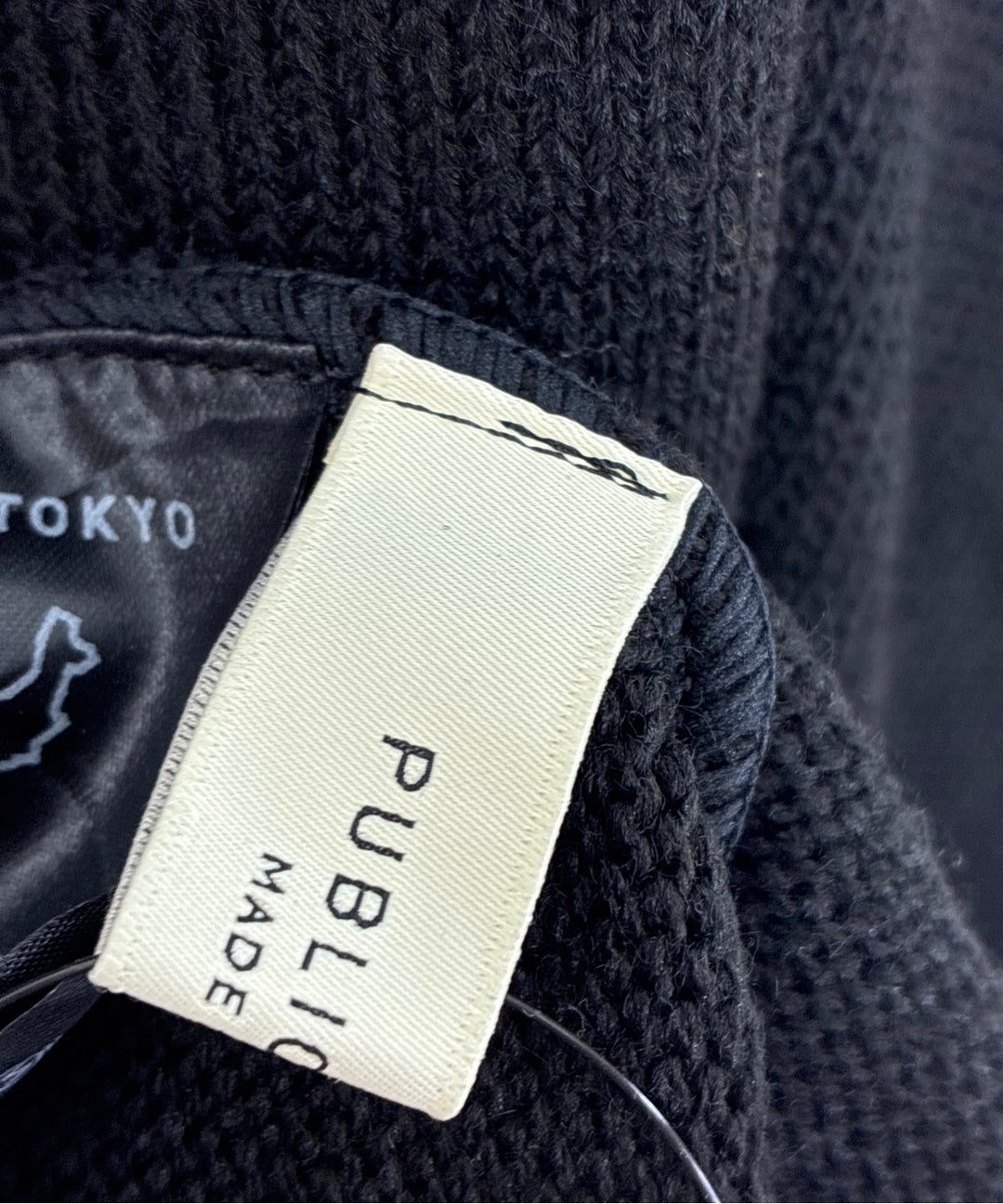 PUBLIC TOKYO เสื้อกันหนาว