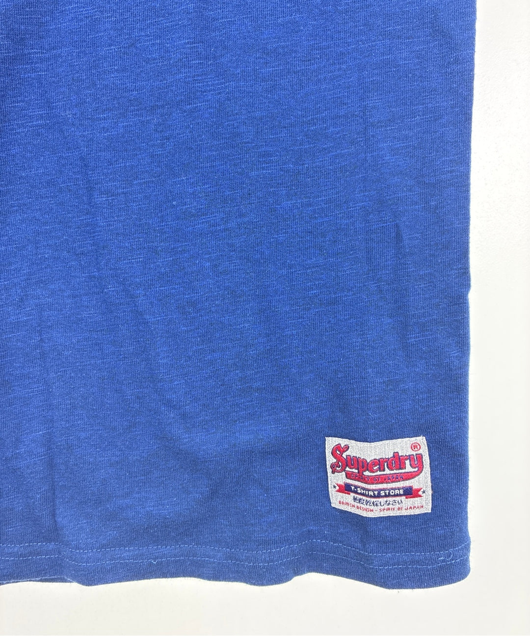 Superdry เสื้อยืด/เสื้อท็อปส์