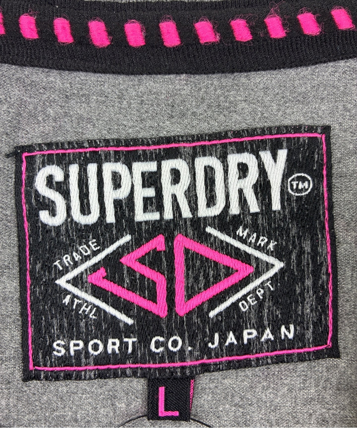 Superdry เสื้อยืด/เสื้อท็อปส์