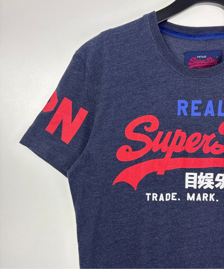 Superdry เสื้อยืด/เสื้อท็อปส์