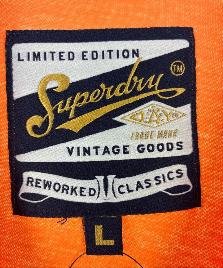 Superdry เสื้อยืด/เสื้อท็อปส์