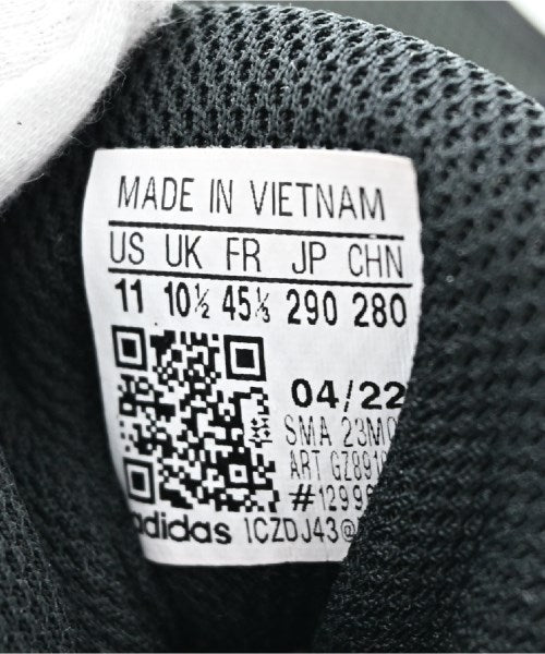 adidas Sneakers