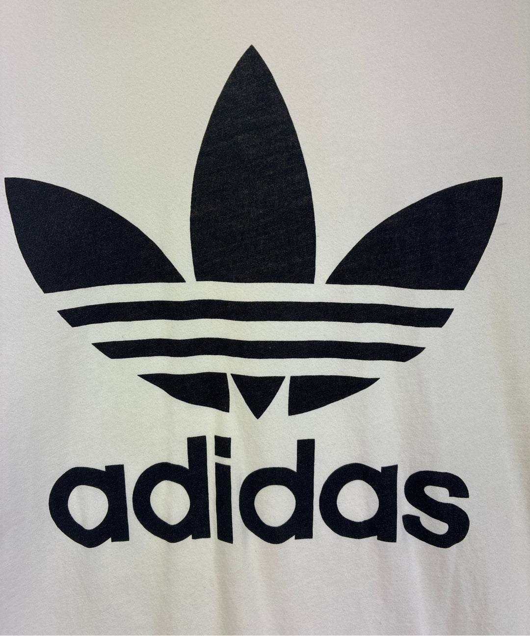 adidas เสื้อยืด/เสื้อท็อปส์