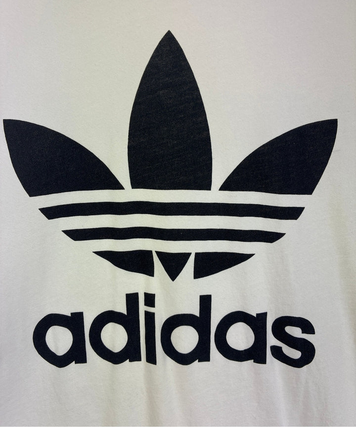 adidas เสื้อยืด/เสื้อท็อปส์