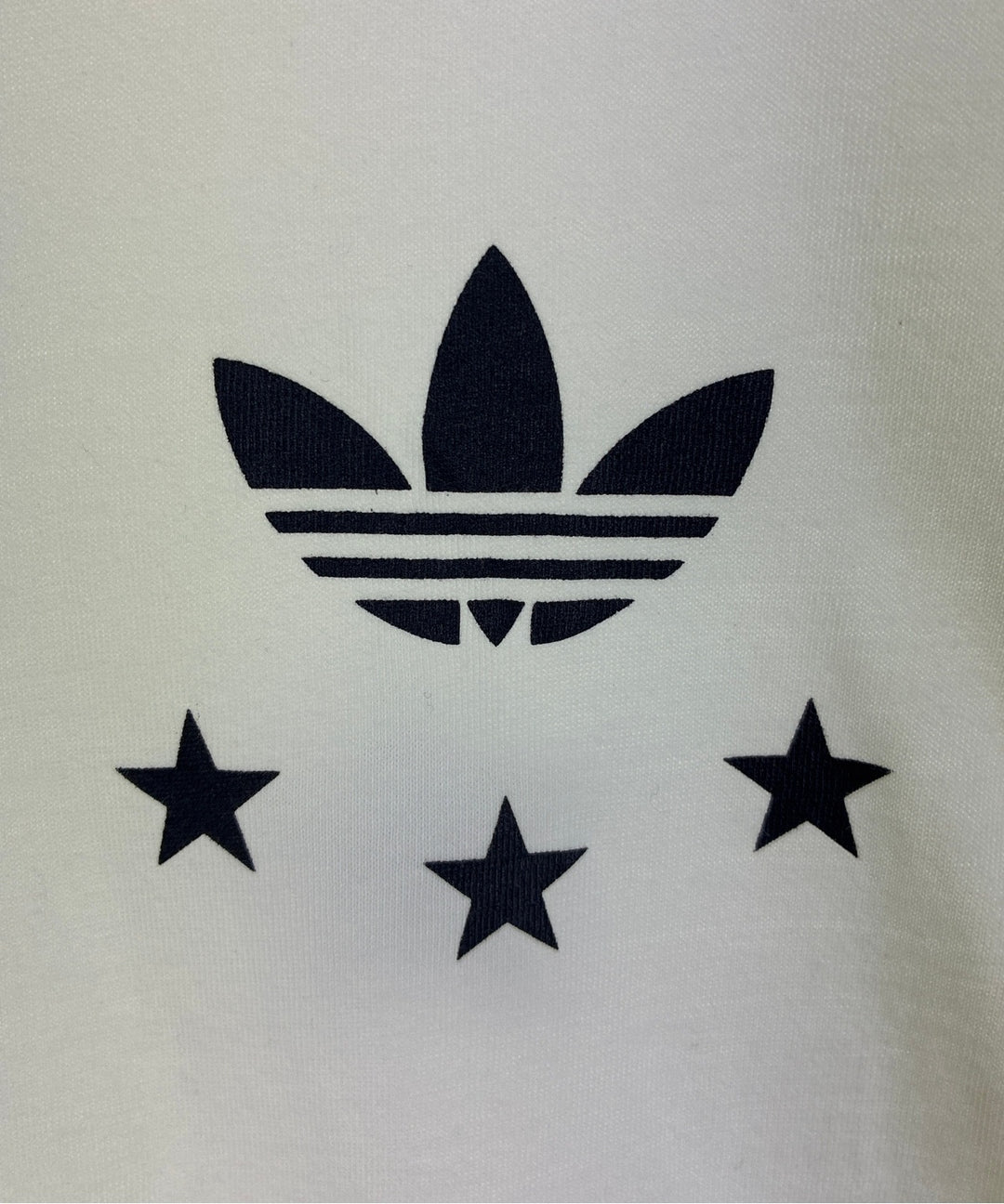 adidas เสื้อยืด/เสื้อท็อปส์