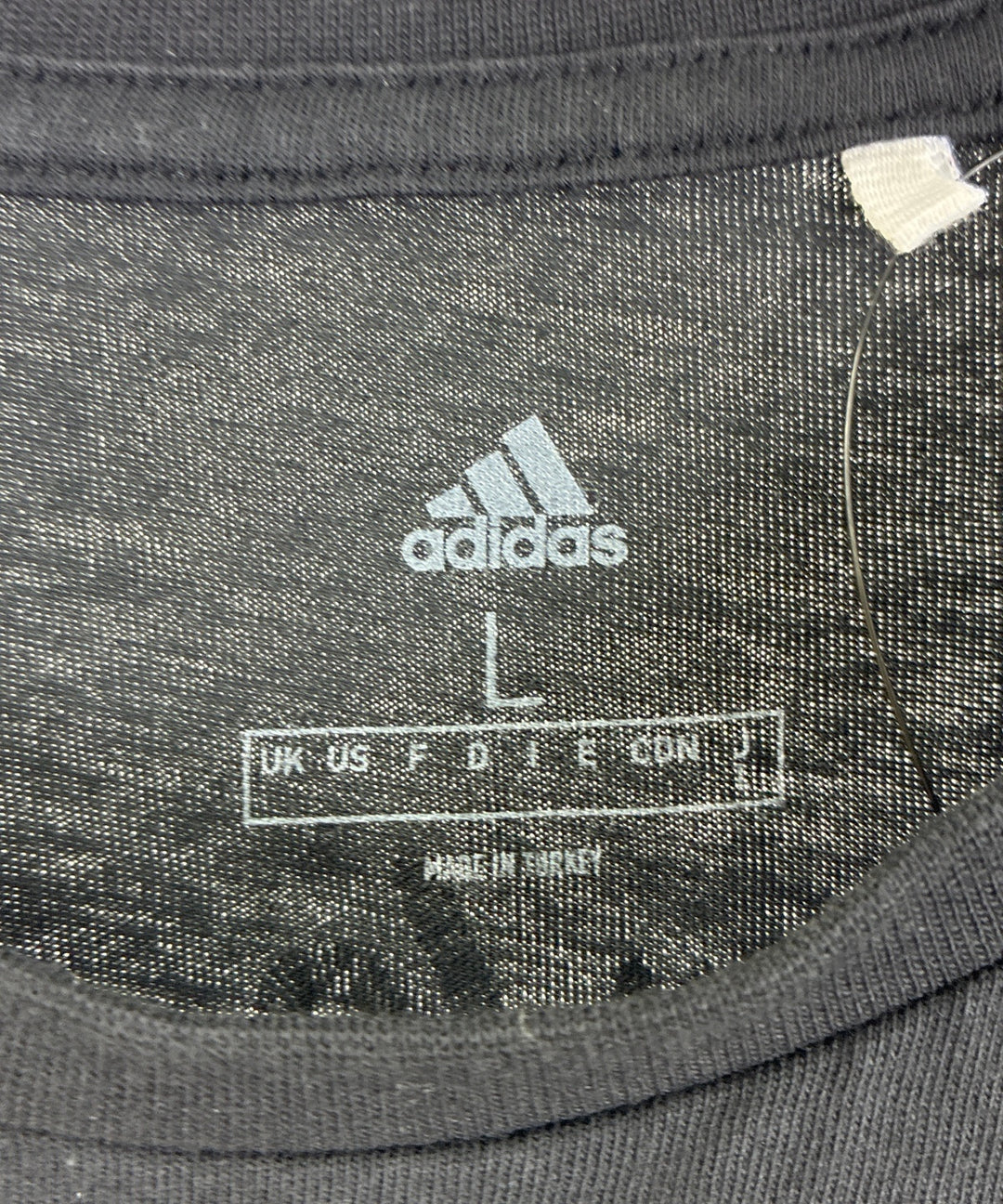 adidas เสื้อยืด/เสื้อท็อปส์