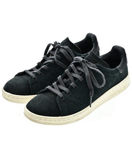 adidas รองเท้าผ้าใบ