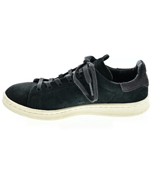 adidas รองเท้าผ้าใบ
