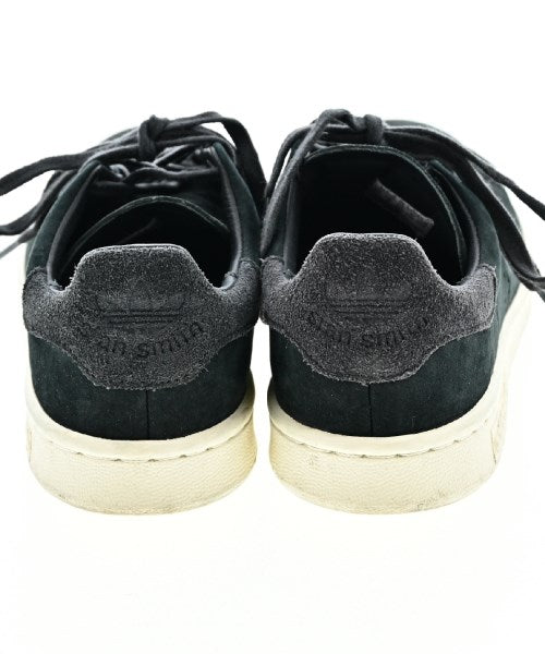 adidas รองเท้าผ้าใบ