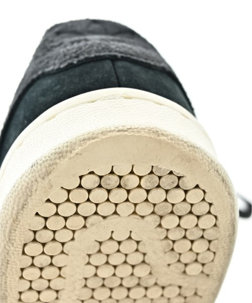 adidas รองเท้าผ้าใบ