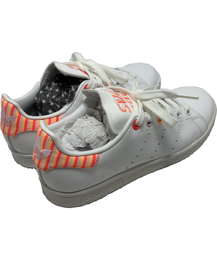 adidas รองเท้าผ้าใบ
