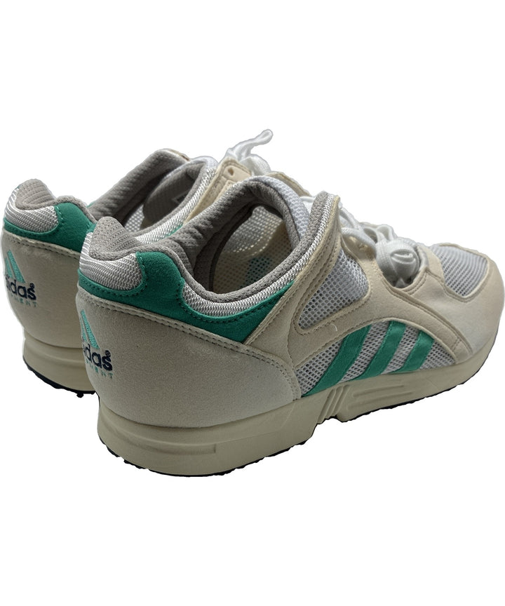 adidas รองเท้าผ้าใบ